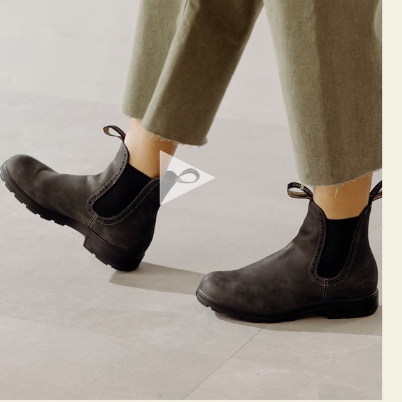 NWT BLUNDSTONE 1630 WOMEN'S ORIGINALS
HIGH TOP BOOTS - RUSTIC BLACK - Picture 3 of 8